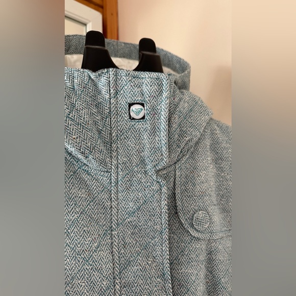 Beautifully Textured Roxy Winter Coat - Picture 3 of 14